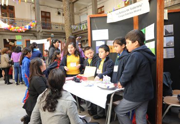 EXPLORA Valparaíso y Escuela de Pedagogía realizan Feria de Ciencia y Tecnología - Foto 2