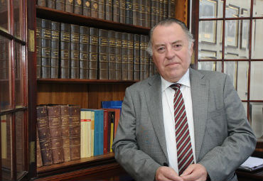Profesor Alejandro Guzmán es investido como “miembro honorario” de la Real Academia de Jurisprudencia y Legislación de España