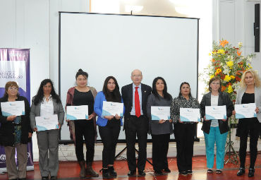 Incubadora Social PUCV “GEN-E” certifica a 80 emprendedores sociales de la Región de Valparaíso - Foto 2