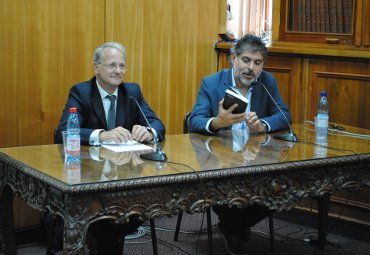 Paolo Ponzio en la PUCV: “Galileo se definía como un astrónomo católico” - Foto 1