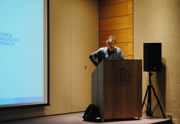 PUCV realiza primer coloquio sobre filósofo Slavoj Zizek en Chile - Foto 2