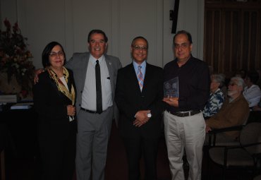 Programa de Educación para Adultos Mayores realiza homenaje a profesor Luis Nicolini - Foto 2