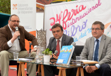 Presentan libro “Desafíos de calado y horizonte” de Alejandro Corvalán