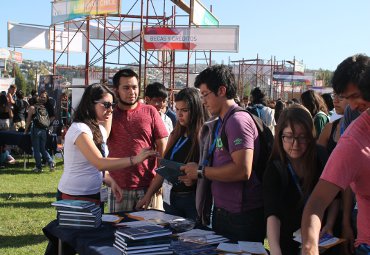 Encuentro al Atardecer 2016: PUCV da la bienvenida a sus nuevos estudiantes - Foto 3