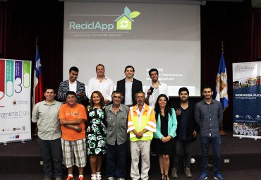 Escuela de Ingeniería en Construcción conmemora Día Mundial del Reciclador - Foto 1