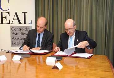 Magíster en Relaciones Internacionales PUCV y Senado de Chile firman convenio de colaboración - Foto 1