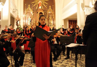 Coro Femenino PUCV y agrupaciones de la PUC ofrecerán concierto “Davide Penitente” de Mozart en Iglesia La Matriz - Foto 1