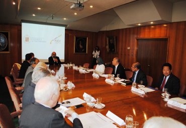 Delegación de la República de Indonesia visita la PUCV para establecer vínculos de cooperación - Foto 2