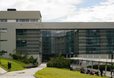 Vicerrectoría Académica e Instituto de Física apoyan a primer año con innovación tecno-pedagógica - Foto 1