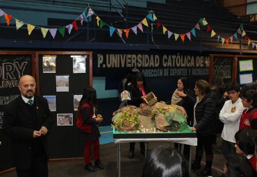 Docentes presentan experiencias en enseñanza y aprendizaje de las ciencias - Foto 1