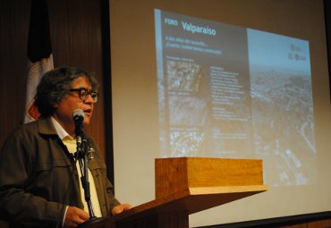 Instituto de Geografía y Observatorio Valparaíso realizan foro a dos años del gran incendio - Foto 2