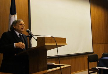 Dr. Eduardo Cavieres inauguró Año Académico del Instituto de Historia - Foto 1