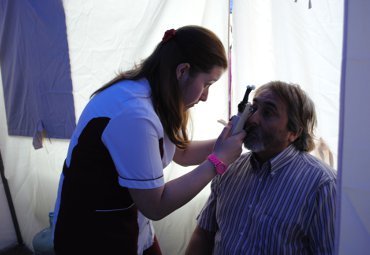 Católica de Valparaíso presente en Feria del Adulto Mayor organizada por Senama - Foto 2