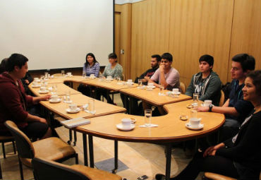 Egresados de Propedéutico PUCV se reúnen para compartir experiencias universitarias - Foto 1