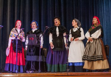 Día del Patrimonio PUCV reunió a la familia en torno a la danza de países y la historia local - Foto 2