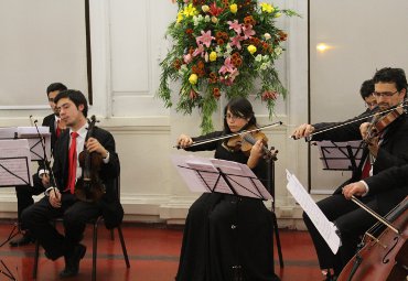 PUCV celebra el Día del Sagrado Corazón con concierto de su Orquesta de Cámara - Foto 2