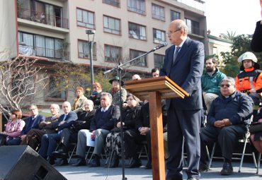 Autoridades PUCV asisten a “Acto por la Paz” para cuidar la ciudad de Valparaíso - Foto 2