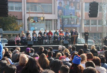 Autoridades PUCV asisten a “Acto por la Paz” para cuidar la ciudad de Valparaíso - Foto 1