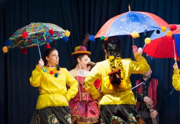 Conjunto Folclórico PUCV realizó colorida muestra de bailes religiosos del Norte Grande - Foto 1