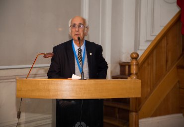 Académico Fernando Alvarado fue nombrado como Profesor Emérito de la PUCV - Foto 3