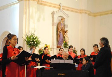 Coro Femenino PUCV celebró con música sacra a la Patrona de Chile en Santuario de Lo Vasquez