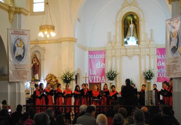 Coro Femenino PUCV celebró con música sacra a la Patrona de Chile en Santuario de Lo Vasquez - Foto 3