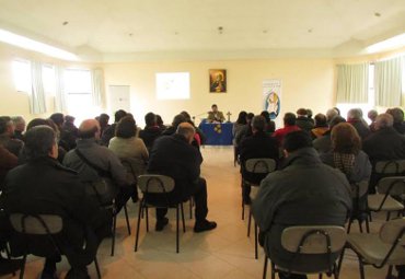Programa de Ciencias para la Familia PUCV realizó sesión de estudio en la parroquia San Felipe Neri de Villa Alemana - Foto 2