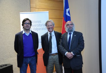 Profesor David Jolly lanza libro “La Observación: el urbanismo desde el acto de habitar” - Foto 3