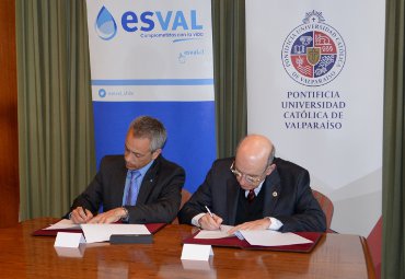 PUCV y Esval firman convenio para fomentar la investigación y desarrollo de prácticas profesionales - Foto 2