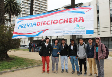 Estudiantes PUCV se prepararon para las fiestas patrias con “PREVIA DIECIOCHERA” - Foto 1