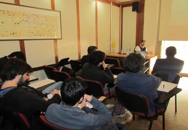 Instituto de Historia realizó seminario 