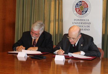PUCV firmó convenio de colaboración con el Parque Cultural de Valparaíso - Foto 4