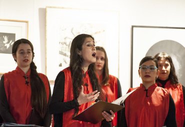 Coro Femenino de Cámara efectuó concierto en homenaje a Neruda - Foto 1