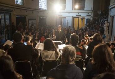 Público repletó el foyer del Teatro Municipal de Viña del Mar en concierto de la Orquesta de Cámara PUCV - Foto 2