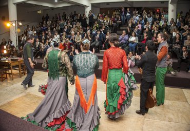 PUCV ofreció exitoso espectáculo de flamenco “De Tal Palo tal Astilla” en la Facultad de Ingeniería - Foto 4