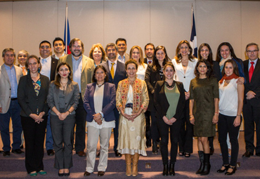 Ejecutivos de Arica a Punta Arenas se graduaron de Diplomado en Gestión Estratégica de Sostenibilidad - Foto 1
