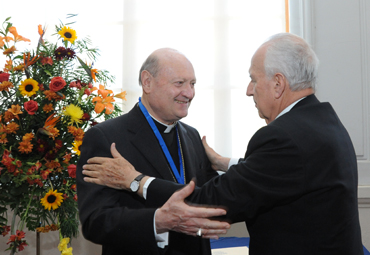 PUCV realiza investidura como Doctor Scientiae et Honoris Causa a Cardenal Gianfranco Ravasi - Foto 2