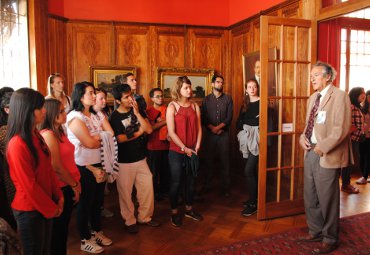 Estudiantes de intercambio de las universidades del CRUV visitan Palacio Baburizza - Foto 1
