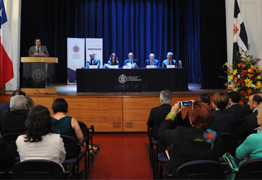Diputados y rectores debaten sobre Educación Superior en la PUCV - Foto 1