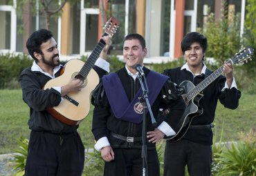 Comunidad de Curauma disfrutó de concierto de la Tuna de Distrito de la PUCV - Foto 1