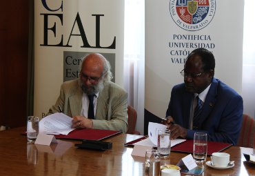 PUCV firma convenio de colaboración con el Instituto Superior de Relaciones Internacionales de Mozambique - Foto 1