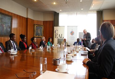 PUCV firma convenio de colaboración con el Instituto Superior de Relaciones Internacionales de Mozambique - Foto 2