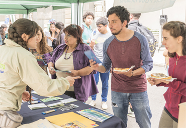 Última Feria Vive Salud 2016 se realizó en la Facultad de Ingeniería PUCV - Foto 1