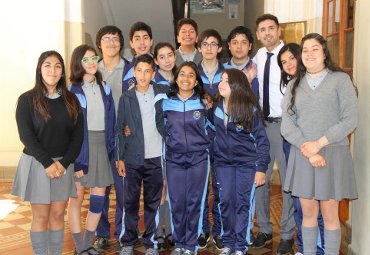 En la PUCV realizan Olimpiadas de Inglés para alumnos de educación básica y media de la Región - Foto 1