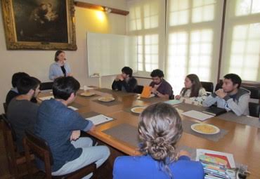 Instituto de Historia organizó seminario sobre la disputa astrológica renacentista en las crónicas de Indias - Foto 1