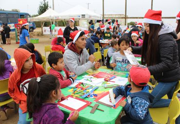 Alumnos realizaron Fiesta de Navidad en el Campamento Manuel Bustos de Viña del Mar - Foto 2