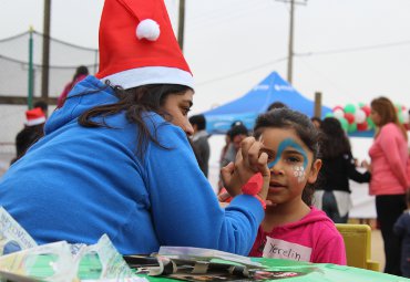 Alumnos realizaron Fiesta de Navidad en el Campamento Manuel Bustos de Viña del Mar - Foto 3