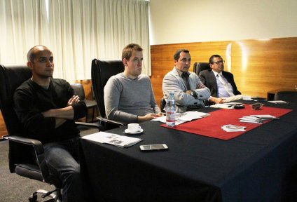 Académicos conocen detalles del trabajo que se puede desarrollar en el Valparaíso Makerspace - Foto 1