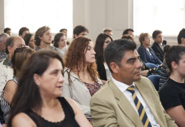 PUCV premia a universitarios con excelencia académica que ingresaron en 2016 - Foto 2