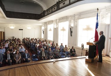 PUCV premia a universitarios con excelencia académica que ingresaron en 2016 - Foto 3